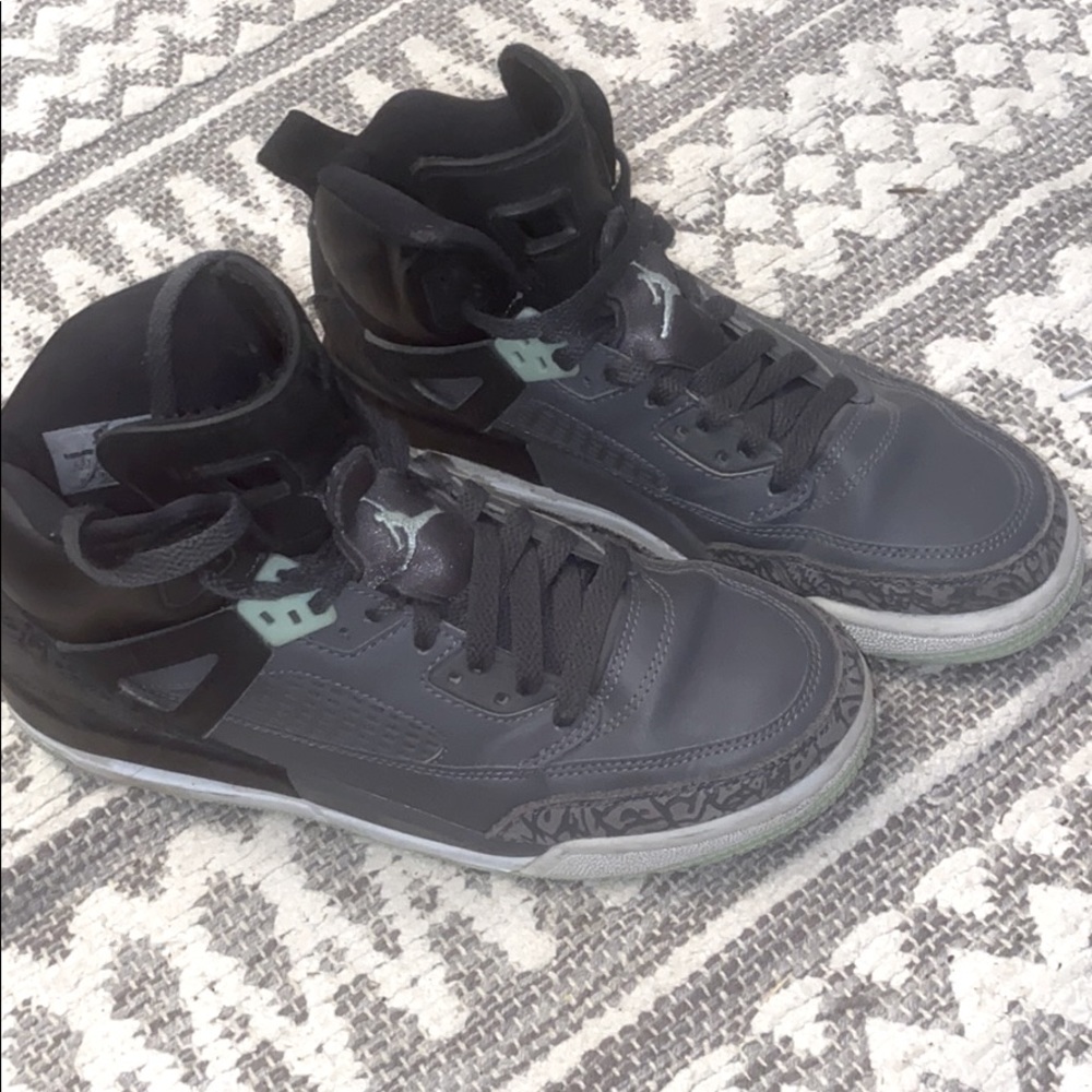Air Jordan 4 Retro ‘Green Glow’ Shoes